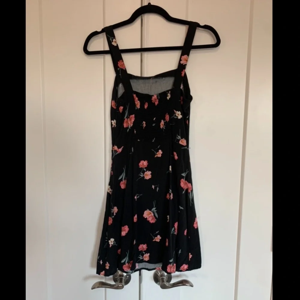 Divided H&M Floral Dress - Picture 2 of 2